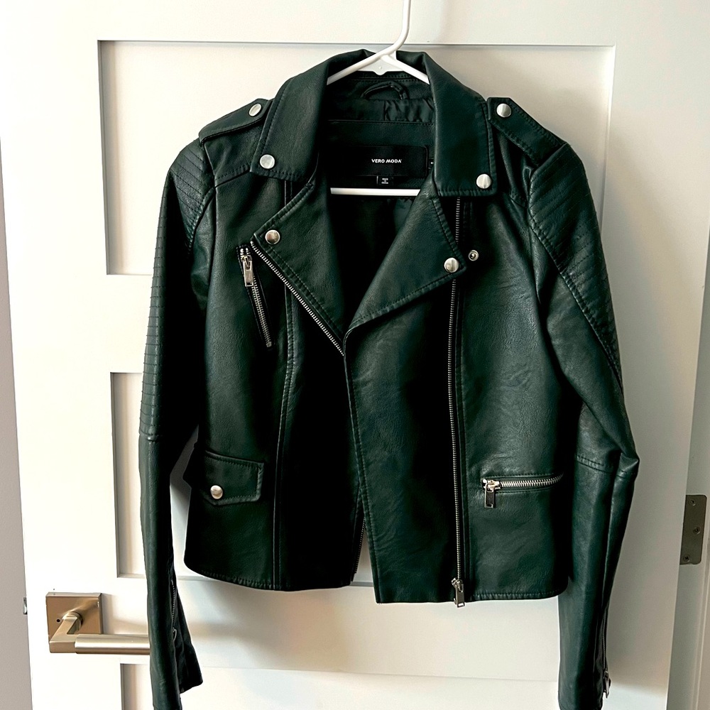 Vero Moda Green Leather Jacket. Like new
